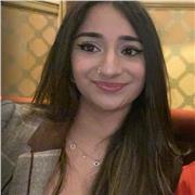 Law student passionate about teaching history and literature.